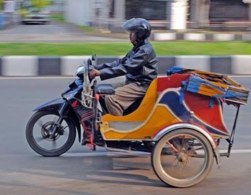 Becak Motor Medan-Ikon Transportasi Tradisional yang Tetap Eksis di Kota Medan